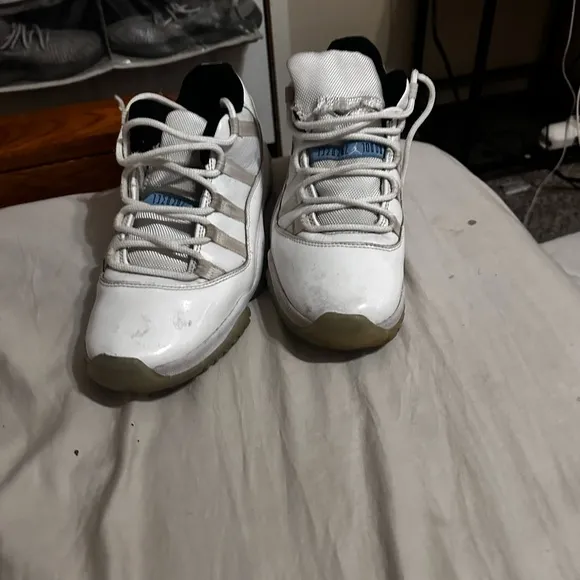 Yeezy Cream and Black Sneakers with Chunky Silhouette