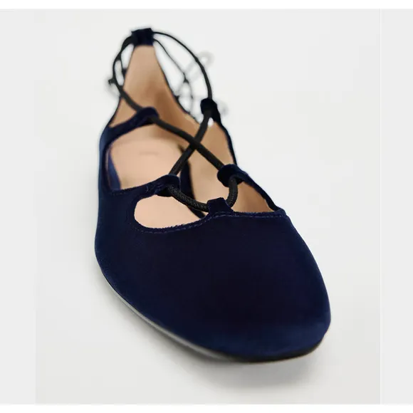ZARA Flats with Tie Closure NWT