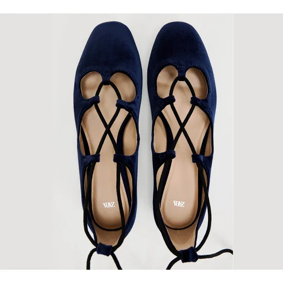 ZARA Flats with Tie Closure NWT