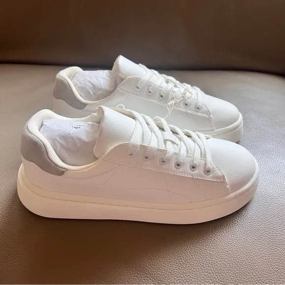 Zara girl basic chunky sneakers. Size 5