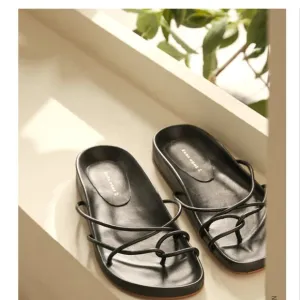 ZARA HOME 100% LEATHER BLACK STRAPPY SANDALS