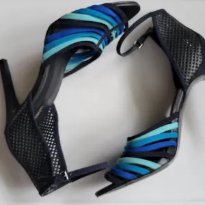 Zara tonal blue strappy stiletto ankle strap stiletto sandals size 41
