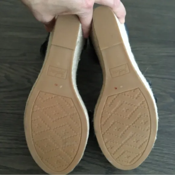 Zodiac NWOB Sabreen Espadrilles Platform Wedge Sandals Ankle Strap size 10 M