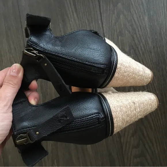 Zodiac NWOB Sabreen Espadrilles Platform Wedge Sandals Ankle Strap size 10 M