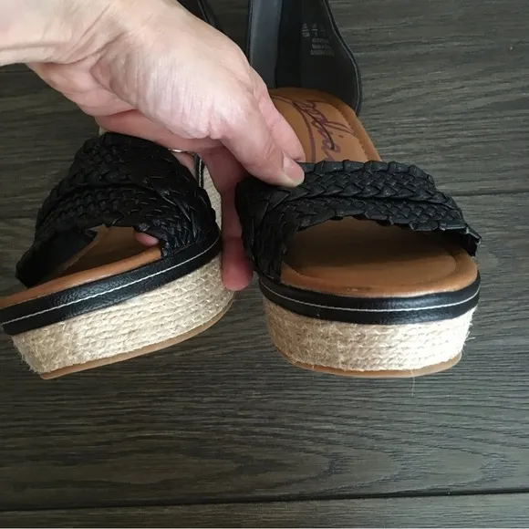 Zodiac NWOB Sabreen Espadrilles Platform Wedge Sandals Ankle Strap size 10 M